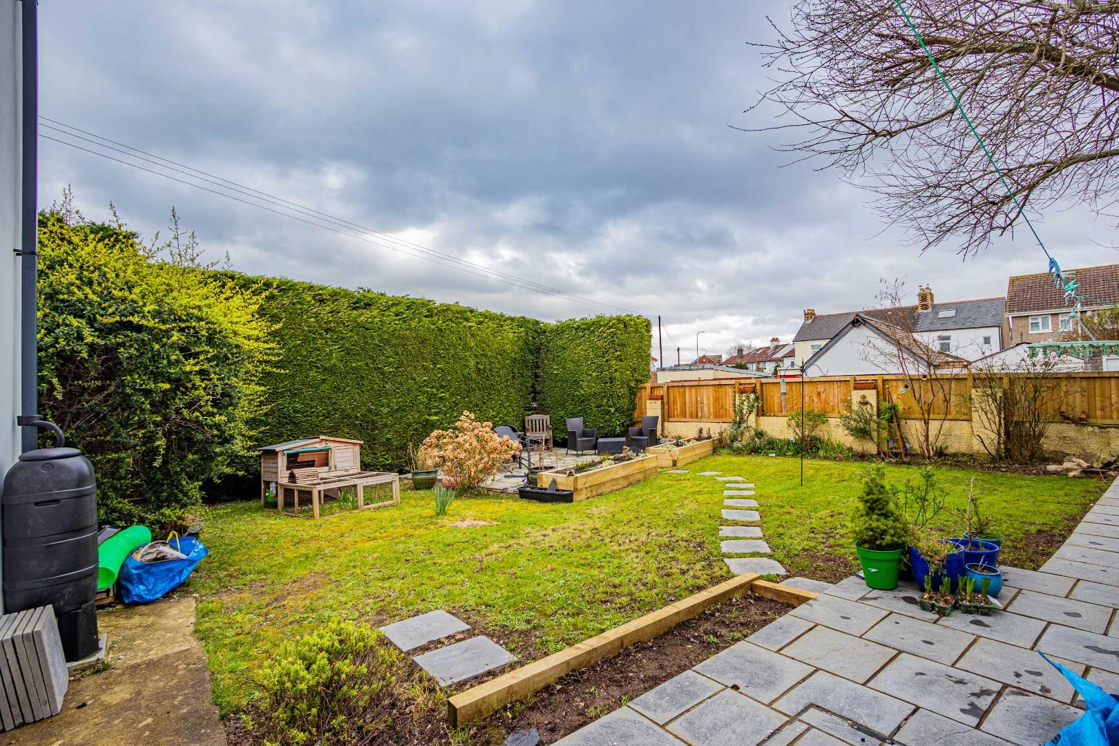 LABURNUM WAY, PENARTH Jeffrey Ross Estate Agents